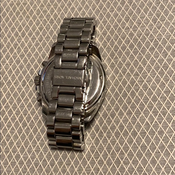 Watch - Picture 2 of 2